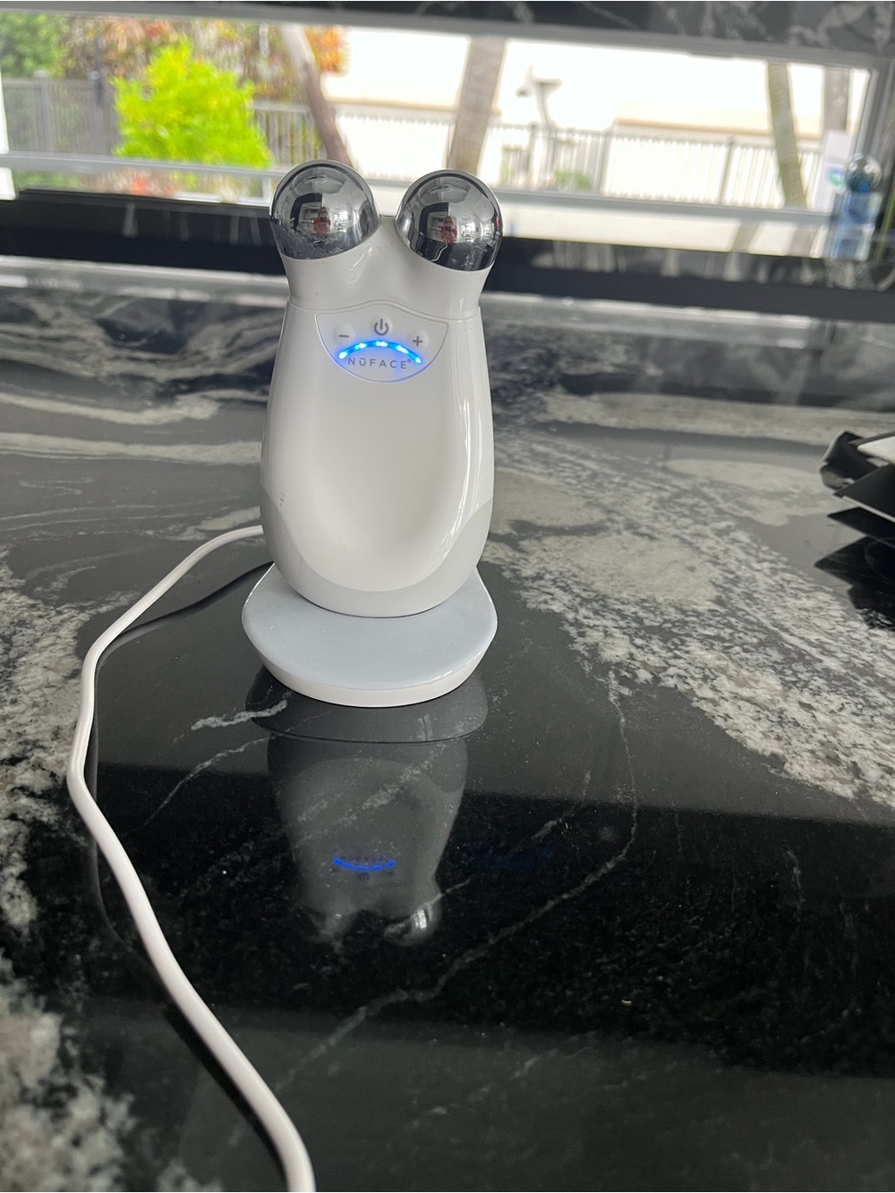 NuFace Facial Microcurrent Device